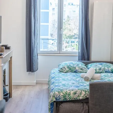 Pieds A Terre Part-dieu 4 People Air-conditioned