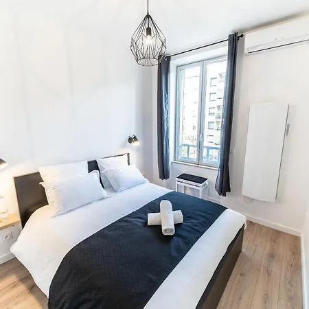 Pieds A Terre Part-dieu 4 People Air-conditioned Lyon